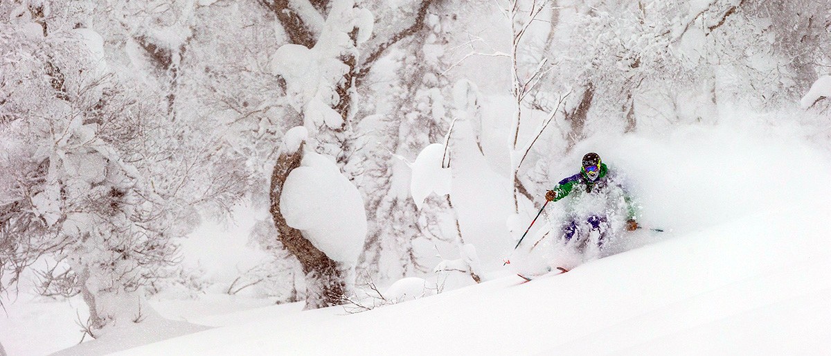 Rusutsu Powder © Grant Gunderson