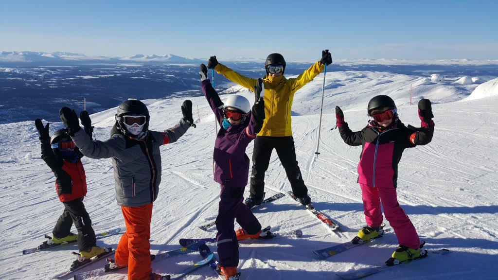 Thumbs up all round! Happy family on Åre ski slopes Thumbs up all round! Happy family on Åre ski slopes