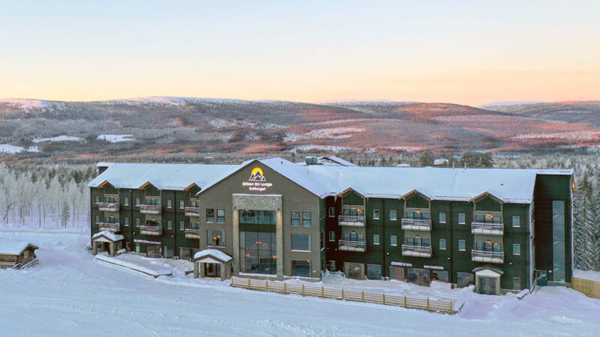 Hotel, 4* Ski Lodge Soltorget, on a snowy mountain