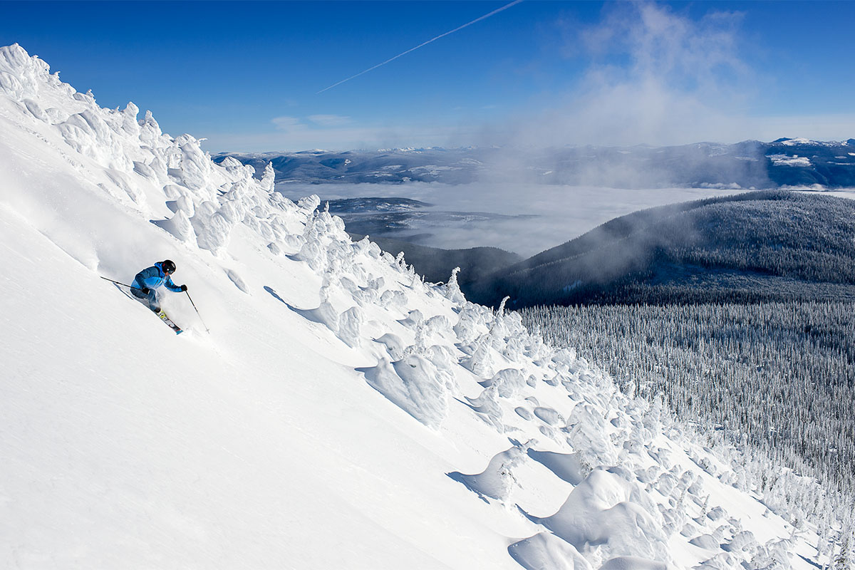Skiing Powder at Big White Ski Resort © Destination BC / Blake Jorgenson Skiing Powder at Big White Ski Resort © Destination BC / Blake Jorgenson