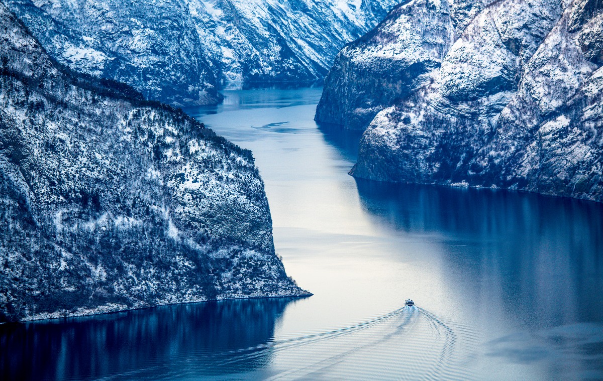 A magical fjord cruise near Flåm © Sverre Hjornevik