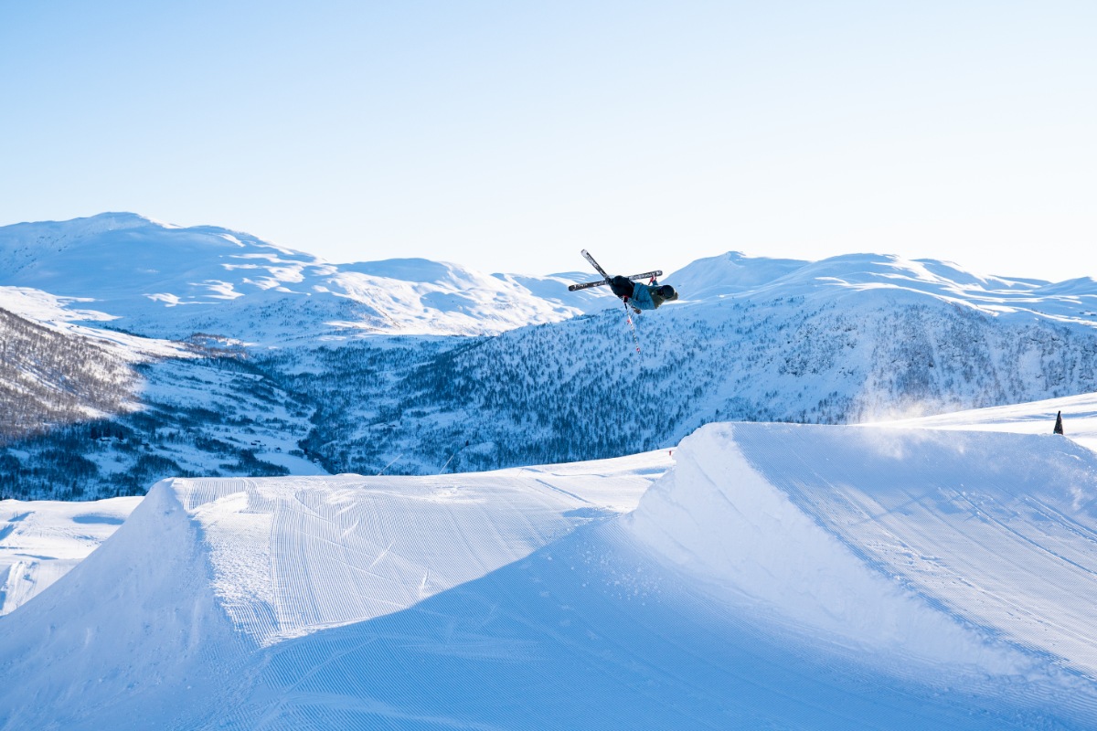 Epic jump in Myrkdalen's park © Sverre Hjornevik