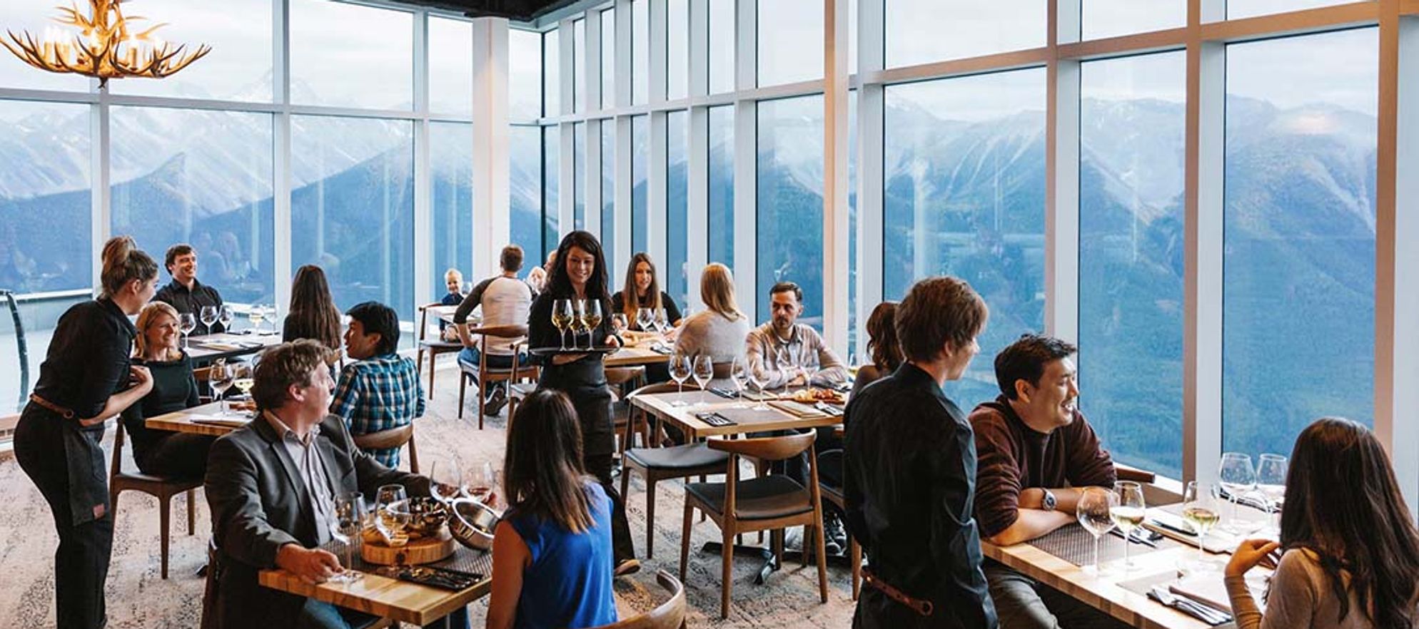 Mountain-high dining at Sky Bistro at the top of the Banff Gondola © Banff & Lake Louise Mountain-high dining at Sky Bistro at the top of the Banff Gondola © Banff & Lake Louise