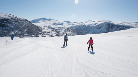 Andy Hemingway Family Skiing in Myrkdalen at Easter